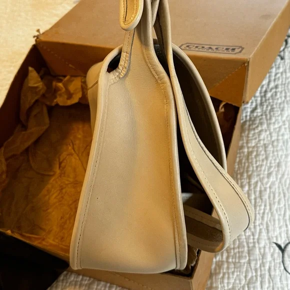 ⭐️Authentic VINTAGE Coach Classic shoulder flap saddle Bag 9170 - Picture 7 of 16